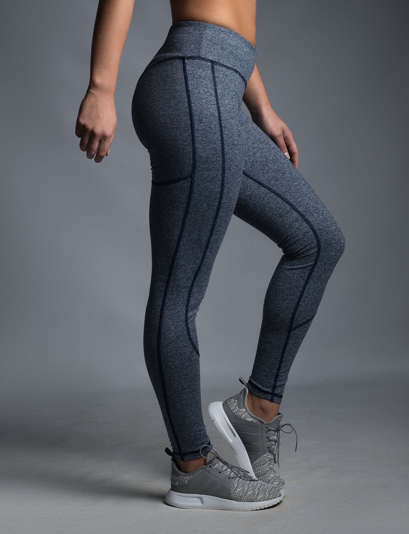 CompressionZ Women's Leggings - Smart, Flexible Compression for Yoga,  Running, Fitness & Everyday Wear (Carbon Heather Gray, Small) : Amazon.in:  Clothing & Accessories